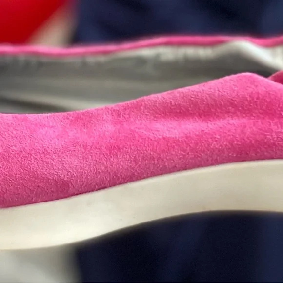 Stylish Pink Women's Shoes PUMA - Picture 3 of 5